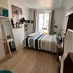 Montmartre - Abbesses Apartment